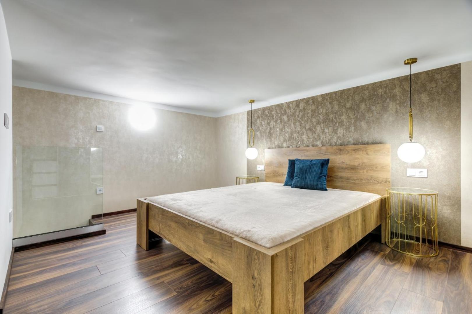 Mega - Elegance - No Deposit Needed * Budapest